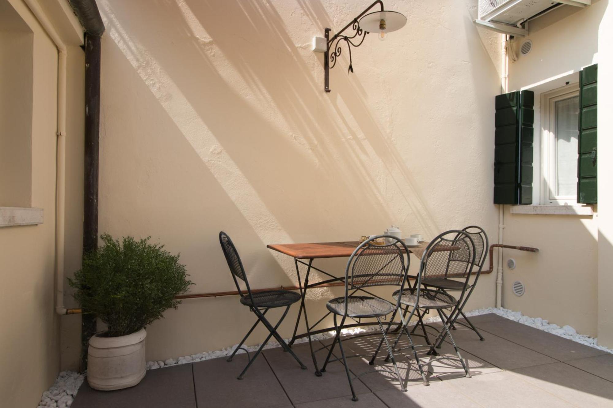 Modern Apartment Treviso Exterior photo